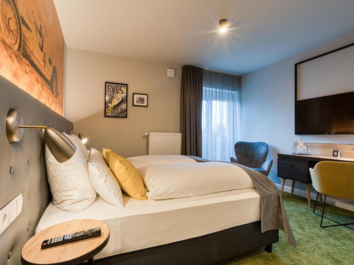 Vienna House Easy By Wyndham Ингольштадт Экстерьер фото