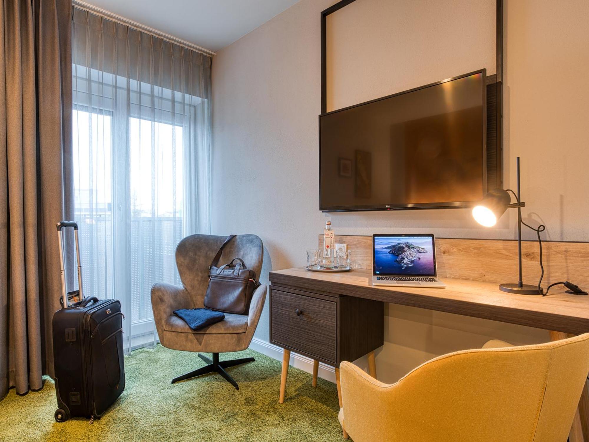 Vienna House Easy By Wyndham Ингольштадт Экстерьер фото